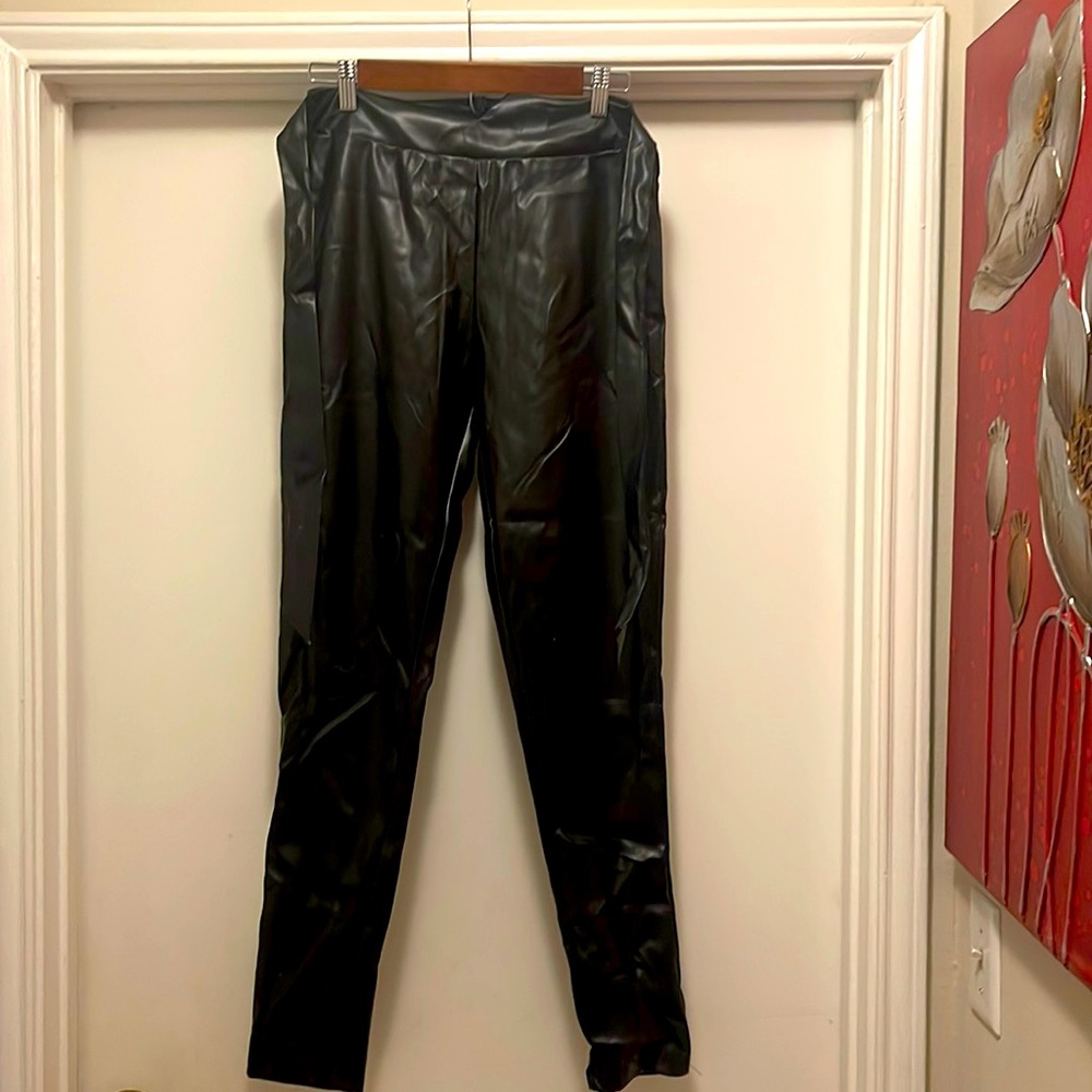 New Black zipper in the back Belt Pu Leather Pants